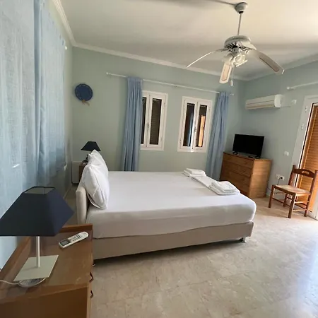 Villa Mani Kamares House