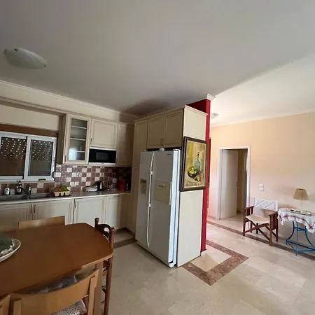 Villa Mani Kamares House *