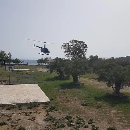 Mani Kamares Estate