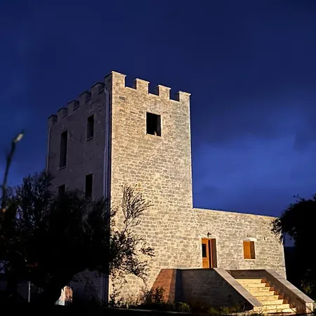 Mani Kamares Estate Villa