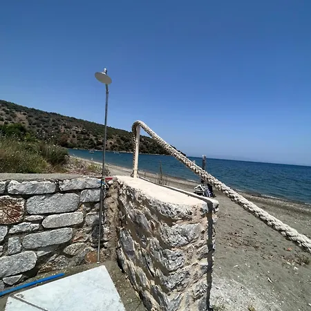 Mani Kamares Estate