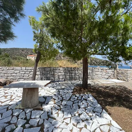 Mani Kamares Estate * Gythio