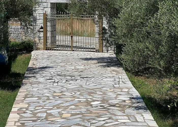 Mani Kamares House