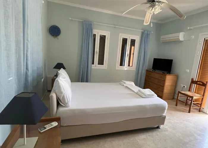 Vila Mani Kamares House
