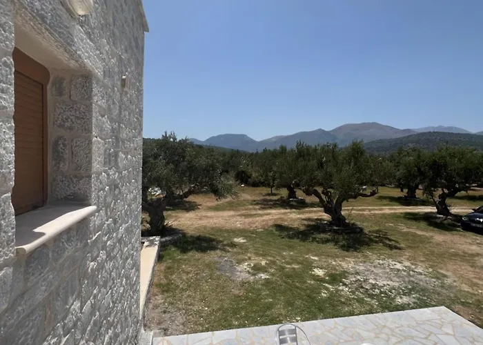 Villa Mani Kamares House *